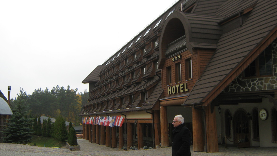GERARD Corona kestane Hotel Szymbark