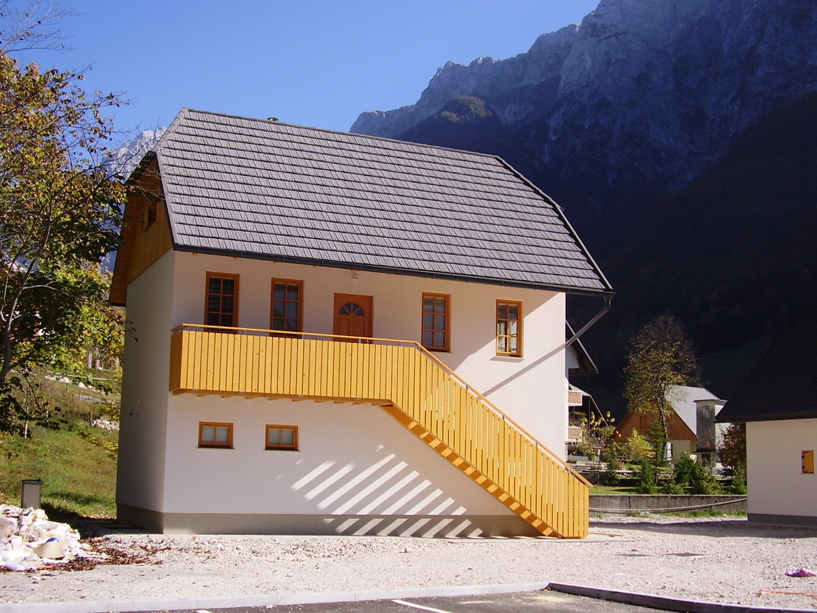 GERARD Corona Koyu Gümüş Posocje, Slovenia