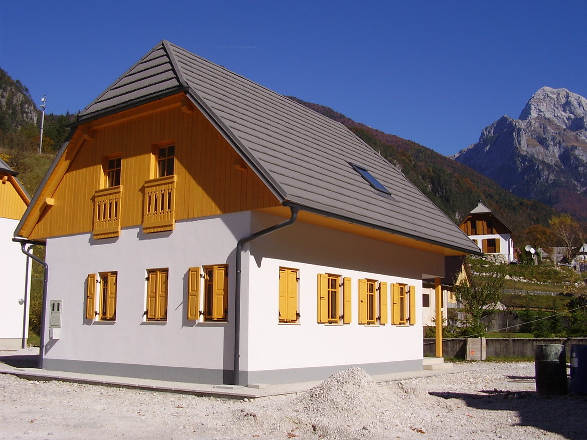GERARD Corona Koyu Gümüş Posocje, Slovenia