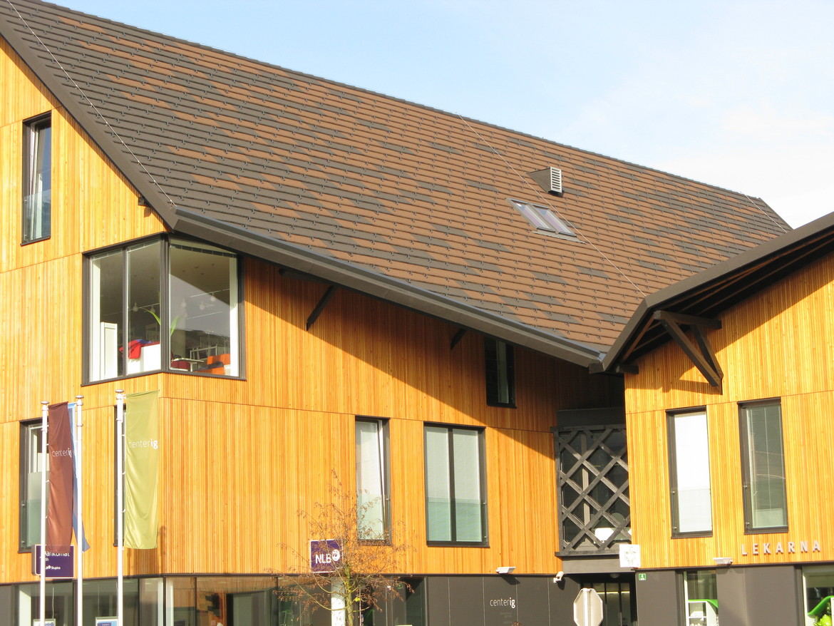 GERARD Corona kestane CEDAR - CHESTNUT COMBINATION, IG HEALTH CENTER, SLOVENIA